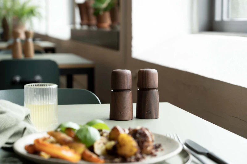 CrushGrind_StockholmSmall_Walnut_Landscape