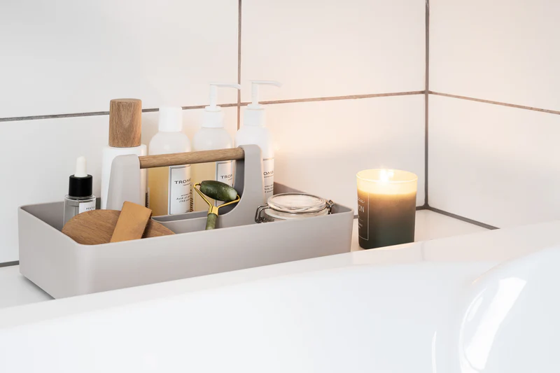 CrushGrind_Toolbox_Offwhite_Bathroom_Landscape